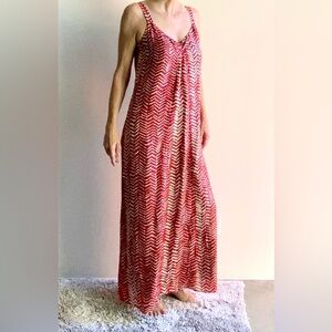 Velvet red and white pattern dress